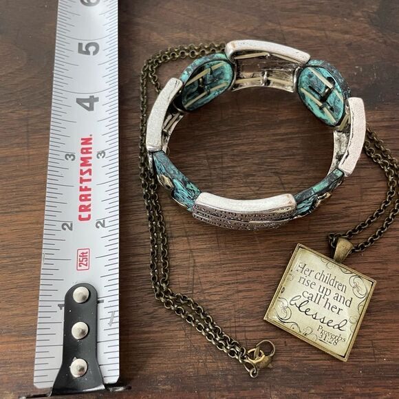 Christian Necklace and Bracelet - Picture 4 of 4